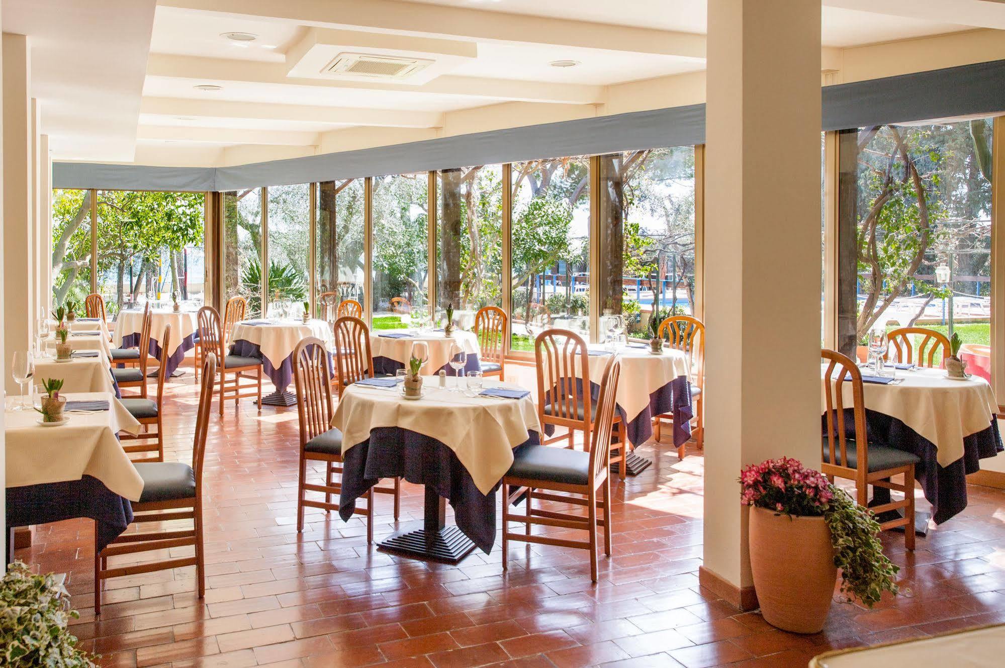 Hotel Eden Park دْيانو مارينا المظهر الخارجي الصورة